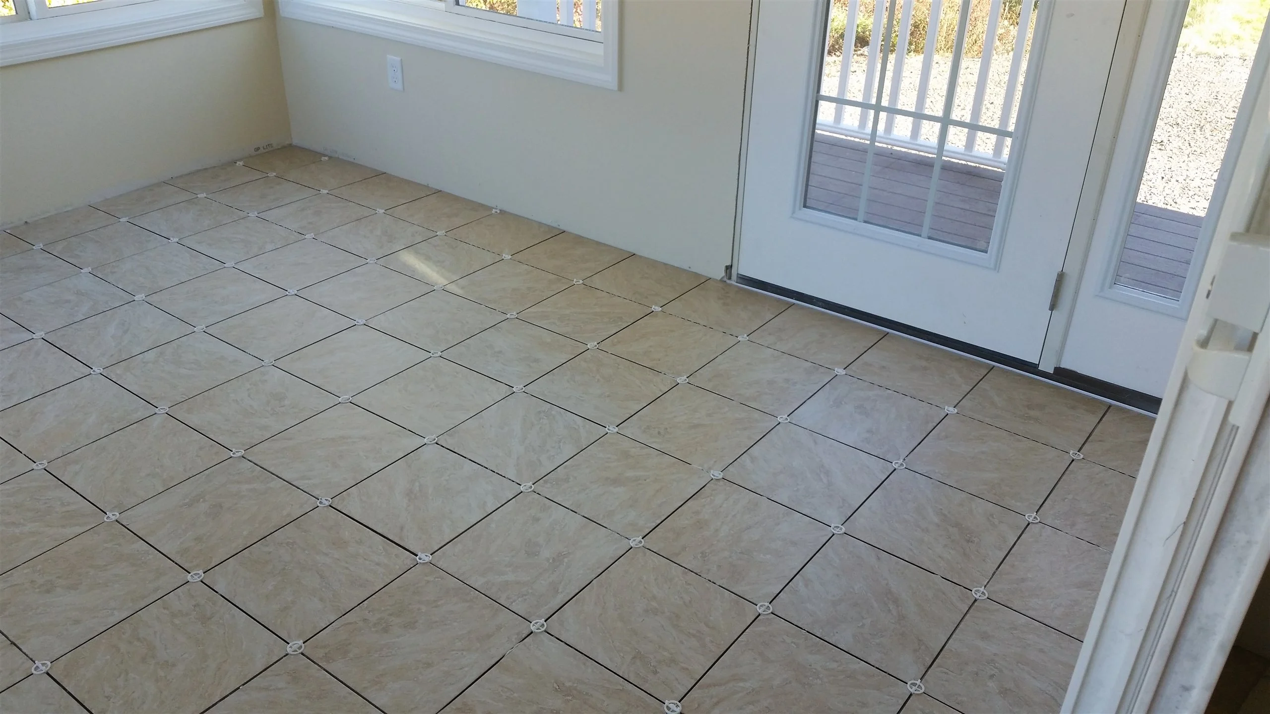 Large format tile floor